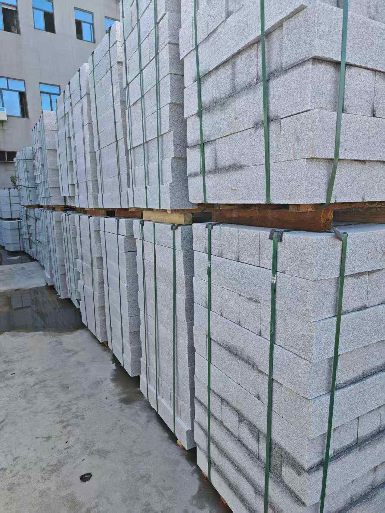 晋城芝麻白路牙石，路侧石